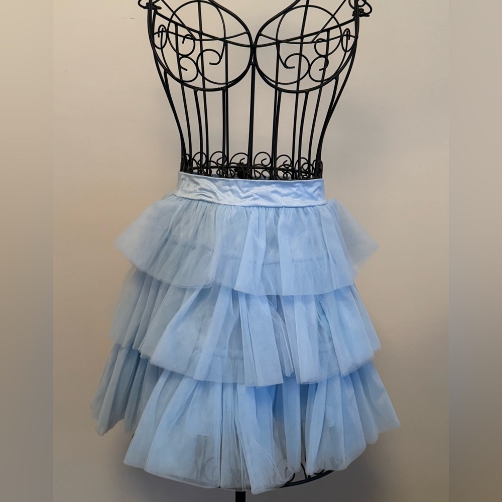 NWOT. MARBLE Blue Tiered Tulle Skirt, jr sz L